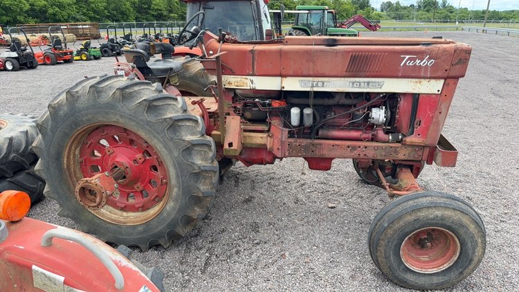Image for INTERNATIONAL 1066 TRACTOR
