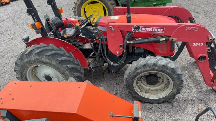 Image for MASSEY FERGUSON 2615 TRACTOR