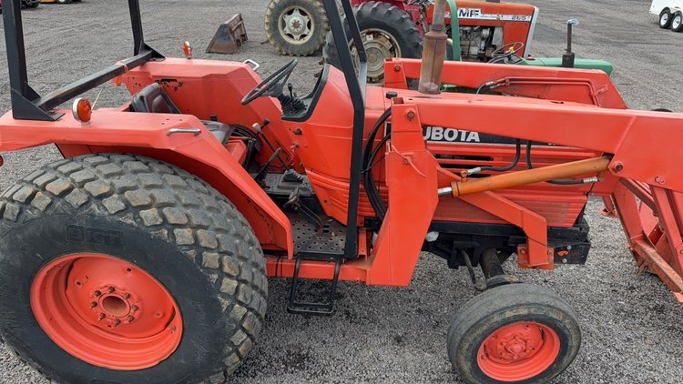 Image for KUBOTA M4950 TRACTOR