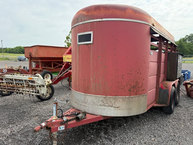 Image for 1999 DELTA 10' STOCK TRAILER