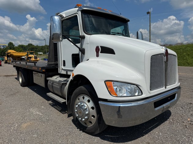 Image for 2021 KENWORTH T270 ROLLBACK