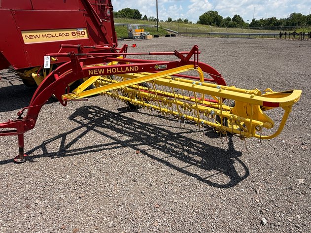 Image for NEW HOLLAND 256 PULL TYPE SIDE DELIVERY HAY RAKE