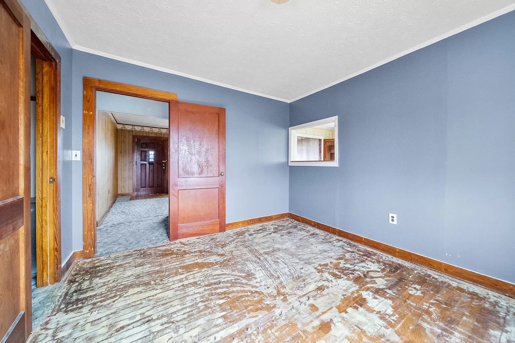 Image for ABSOLUTE REAL ESTATE AUCTION - THURSDAY APRIL 4TH AT 9AM