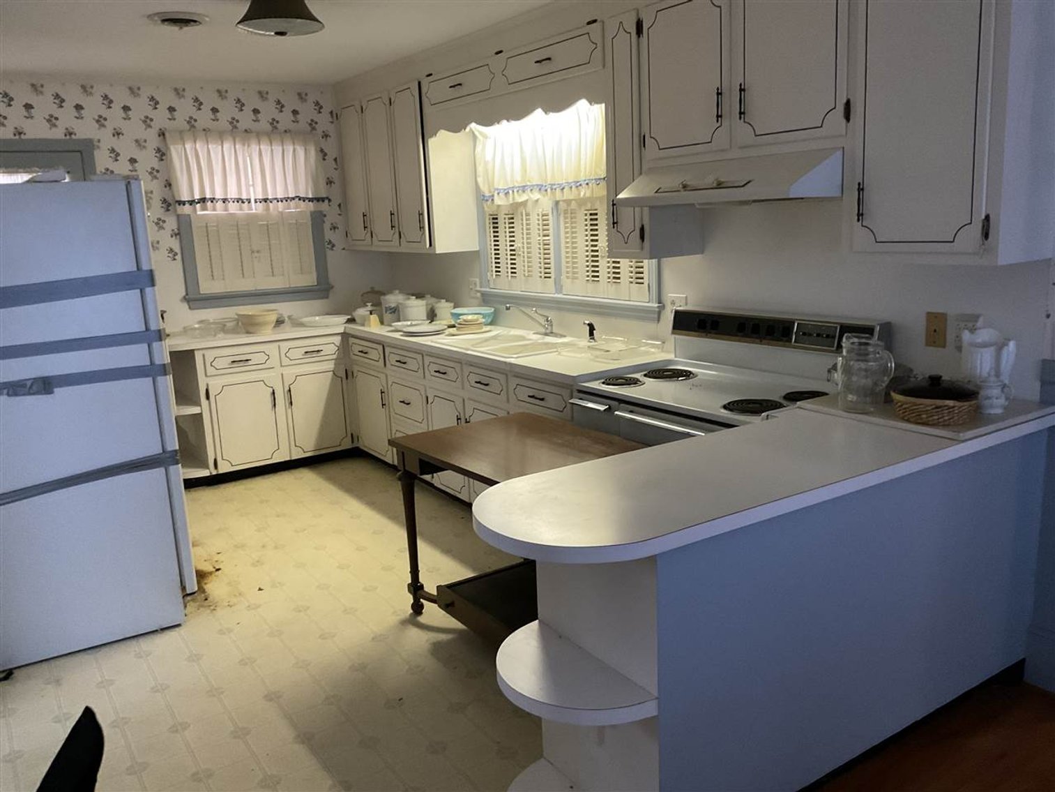 Image for Mr. & Mrs. R Mullis Estate (deceased)