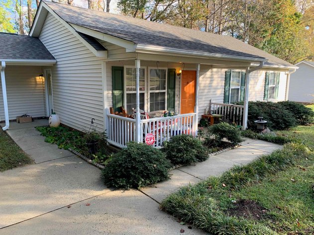 Image for Simulcast Auction for Holly Springs Home!