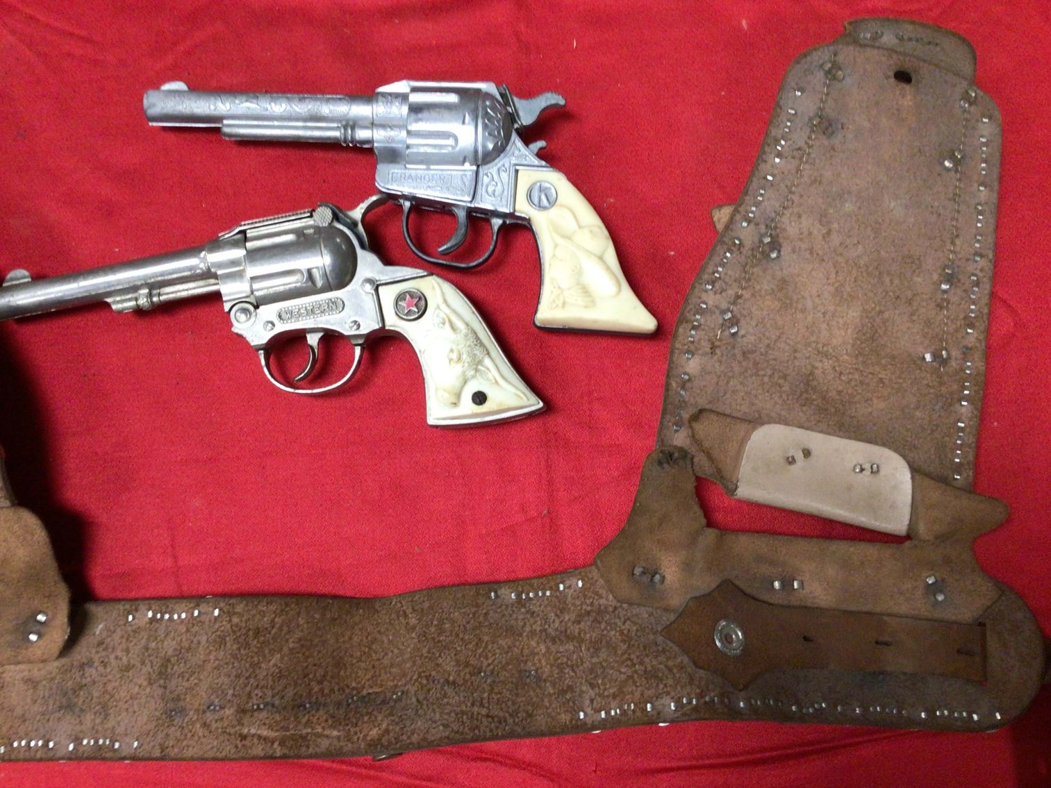 Image for Large Firearms and Memorabilia Auction