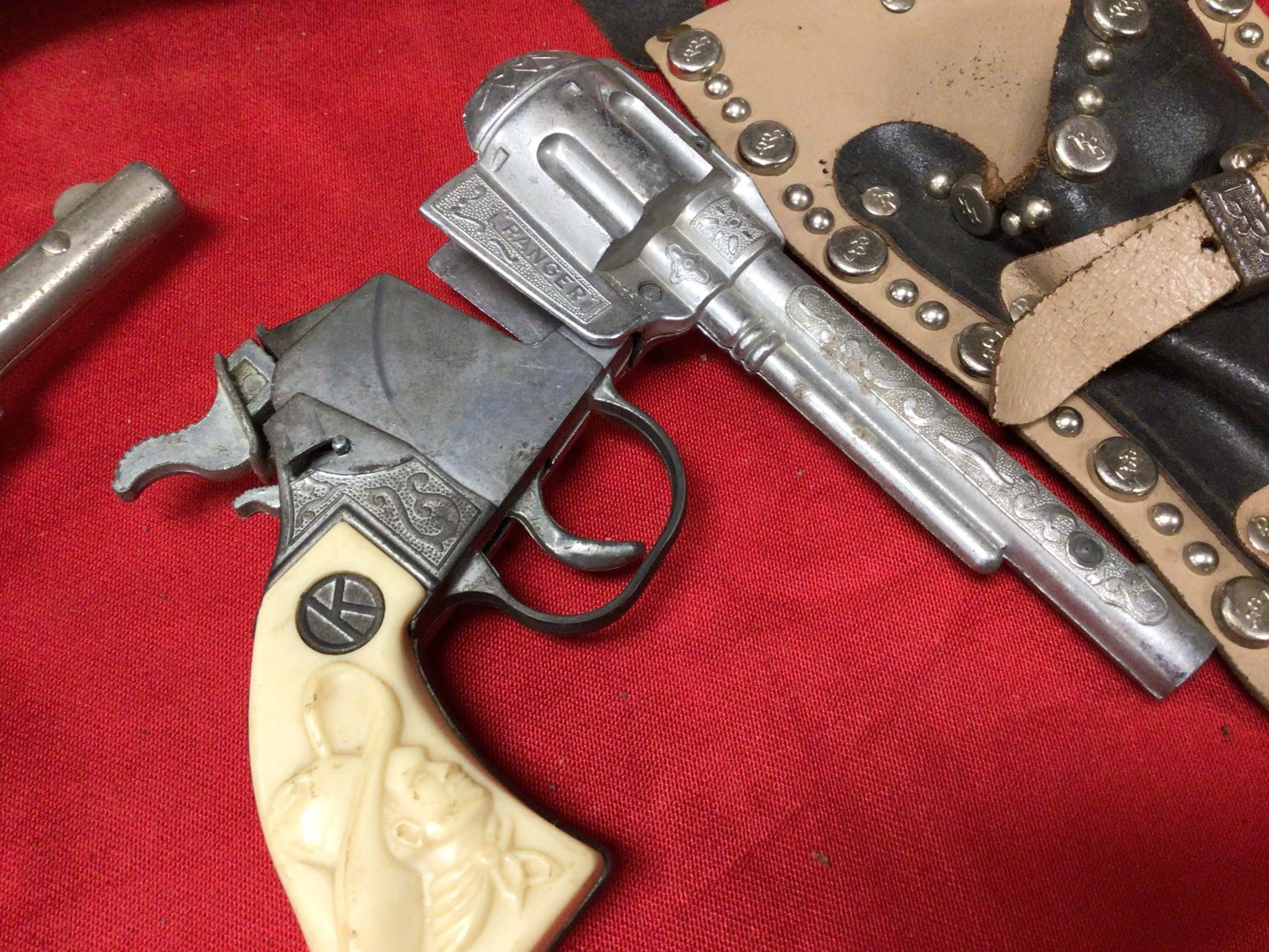 Image for Large Firearms and Memorabilia Auction