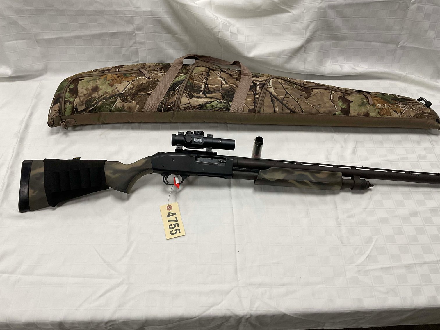 Image for Large Firearms and Memorabilia Auction