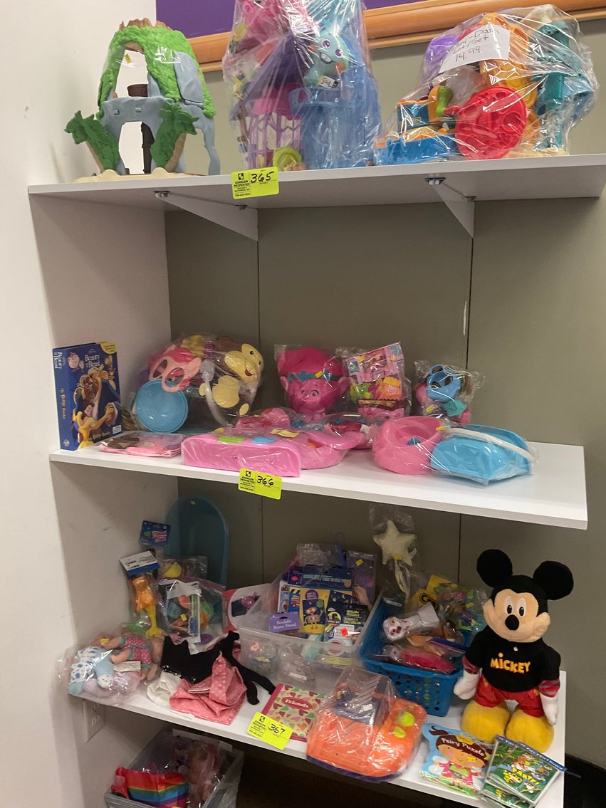 Image for Mama's House of Thrift LIVE Liquidation Auction