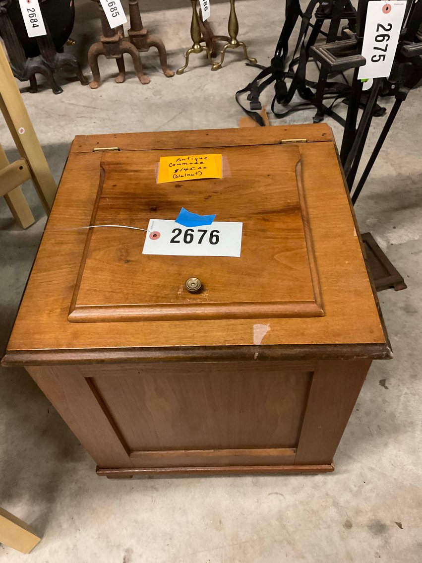 Image for New and Nearly New Thrift Shop Retirement Auction Events - LIVE AUCTION