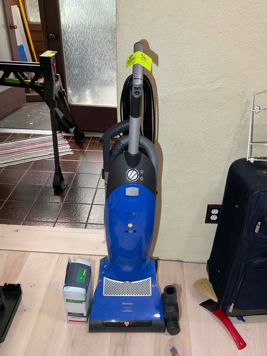 Image for Owners Relocating Personal Property Auction