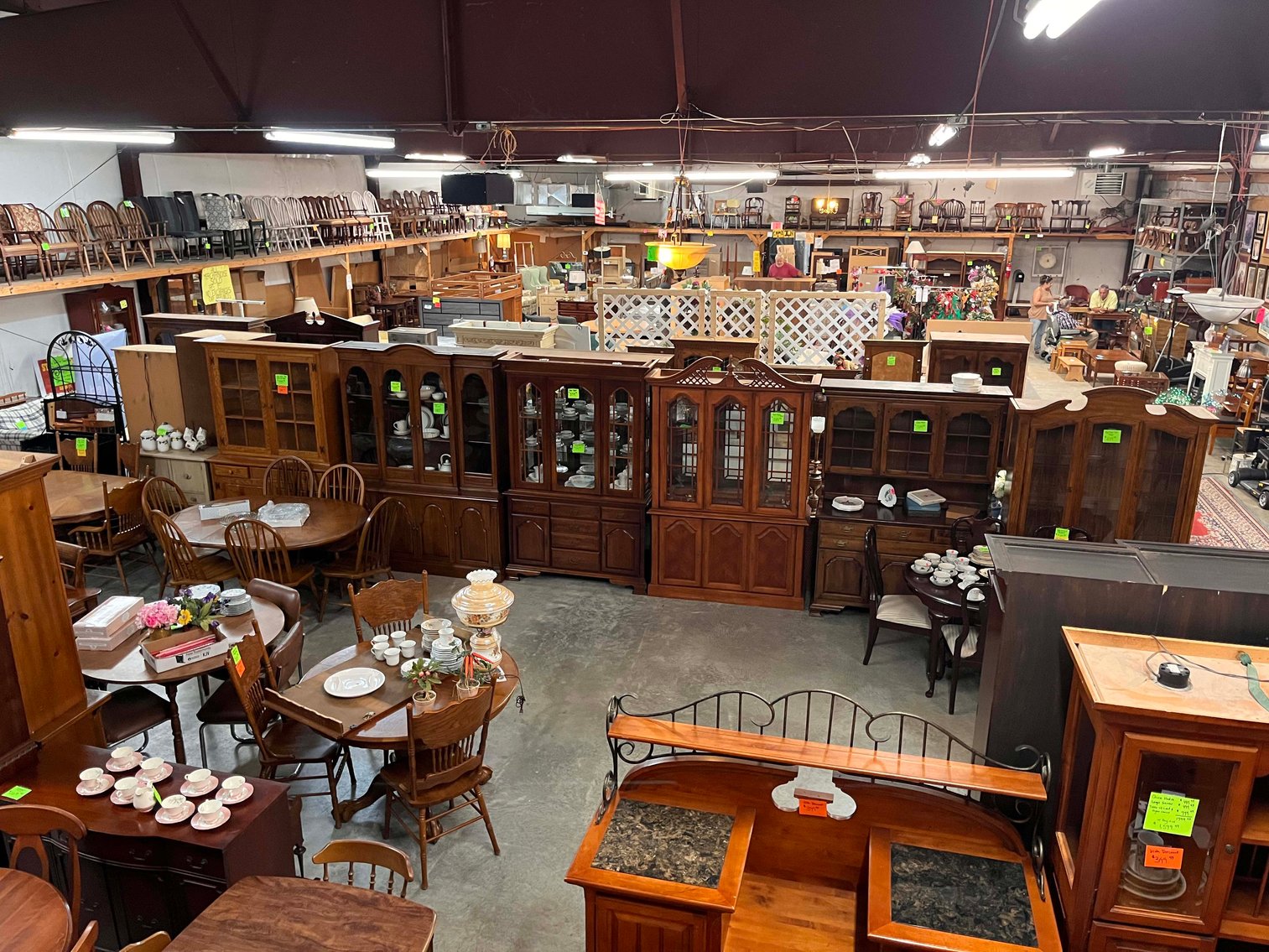 Image for New and Nearly New Thrift Shop Retirement Auction Events - LIVE AUCTION