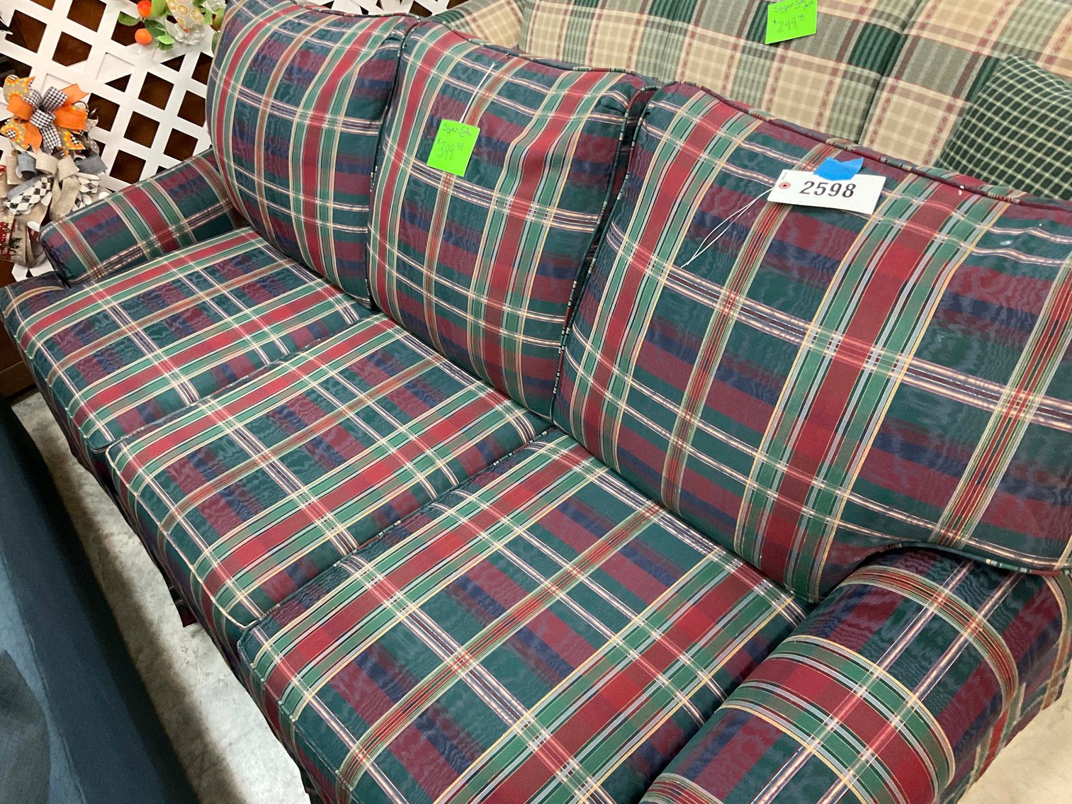 Image for New and Nearly New Thrift Shop Retirement Auction Events - LIVE AUCTION