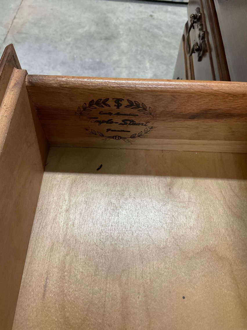 Image for New and Nearly New Thrift Shop Retirement Auction Events - LIVE AUCTION