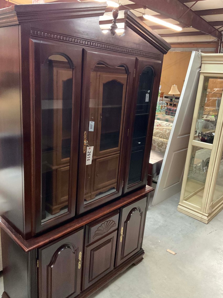 Image for New and Nearly New Thrift Shop Retirement Auction Events - LIVE AUCTION