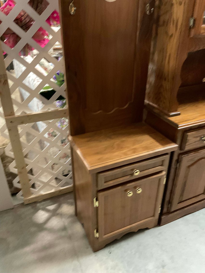 Image for New and Nearly New Thrift Shop Retirement Auction Events - LIVE AUCTION