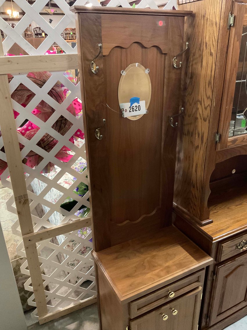 Image for New and Nearly New Thrift Shop Retirement Auction Events - LIVE AUCTION