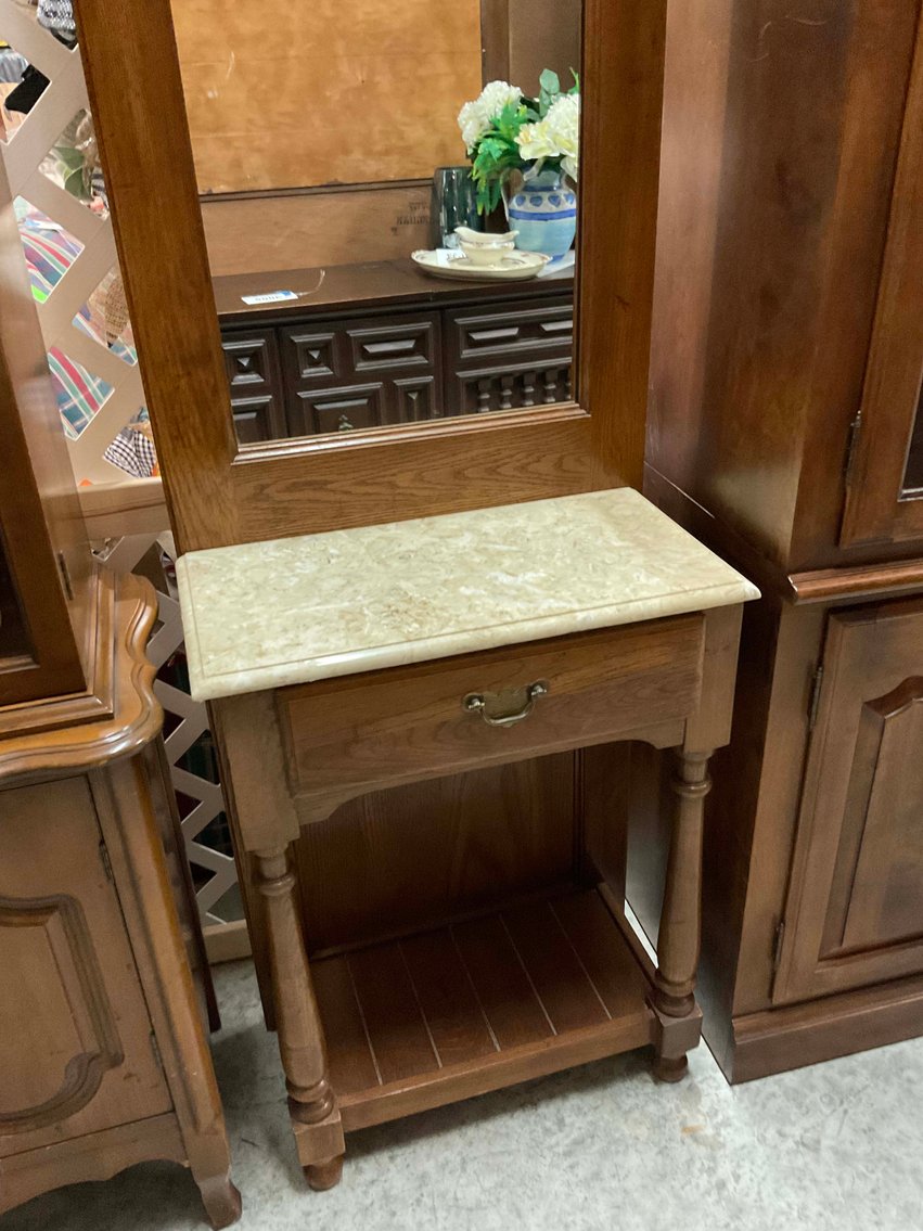 Image for New and Nearly New Thrift Shop Retirement Auction Events - LIVE AUCTION