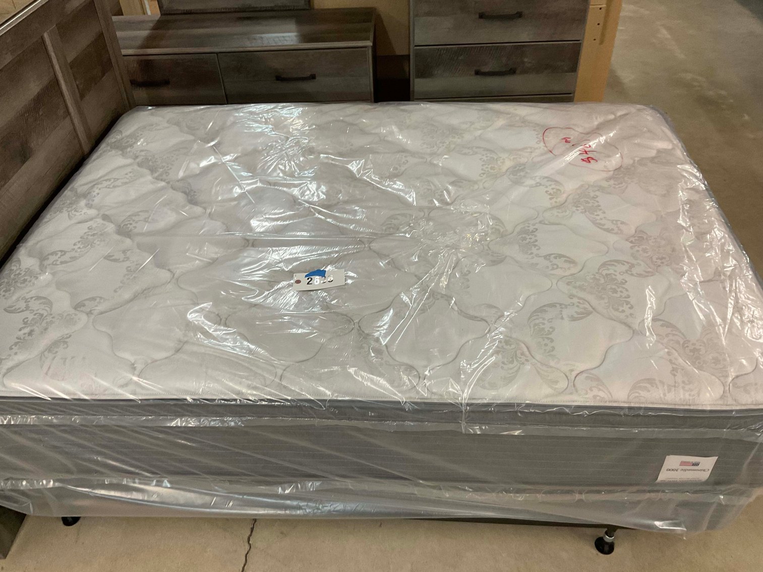 Image for New and Nearly New Thrift Shop Retirement Auction Events - LIVE AUCTION