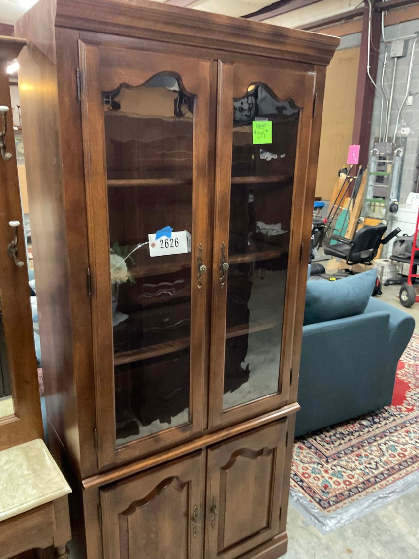 Image for New and Nearly New Thrift Shop Retirement Auction Events - LIVE AUCTION