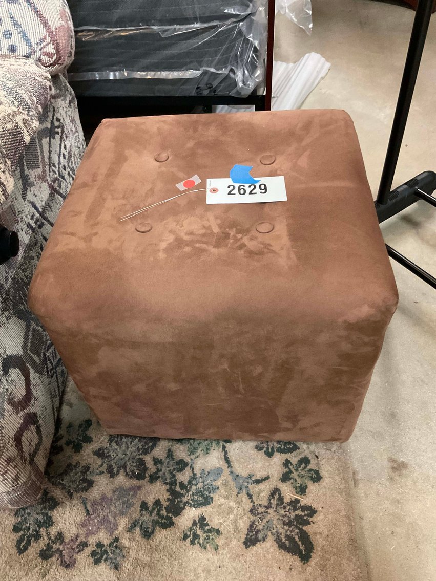 Image for New and Nearly New Thrift Shop Retirement Auction Events - LIVE AUCTION