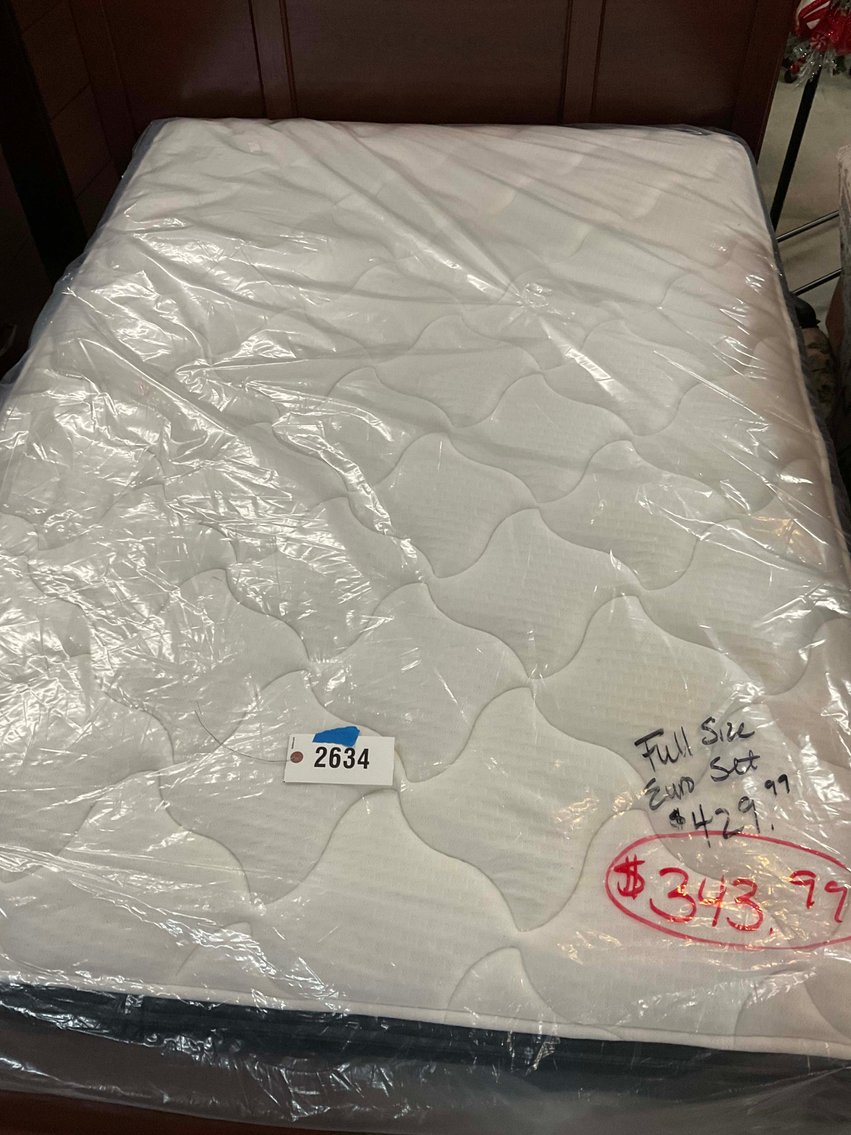 Image for New and Nearly New Thrift Shop Retirement Auction Events - LIVE AUCTION