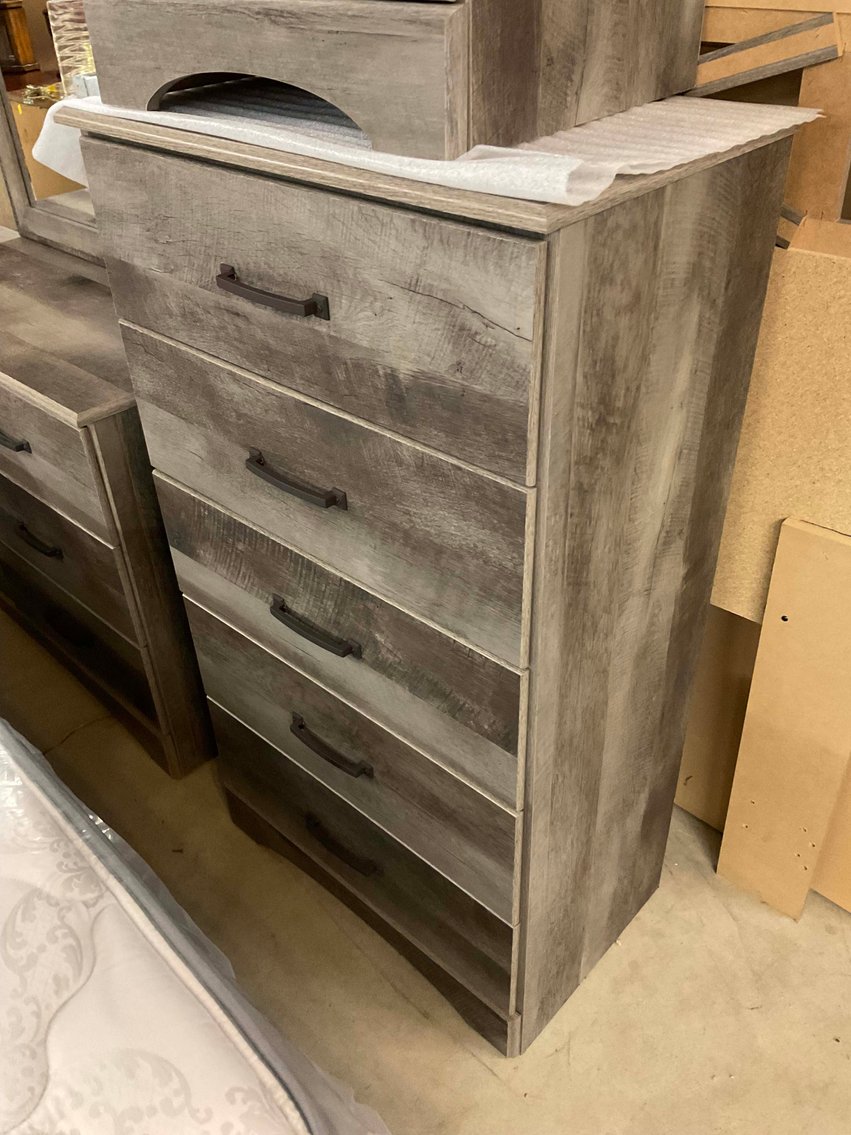 Image for New and Nearly New Thrift Shop Retirement Auction Events - LIVE AUCTION