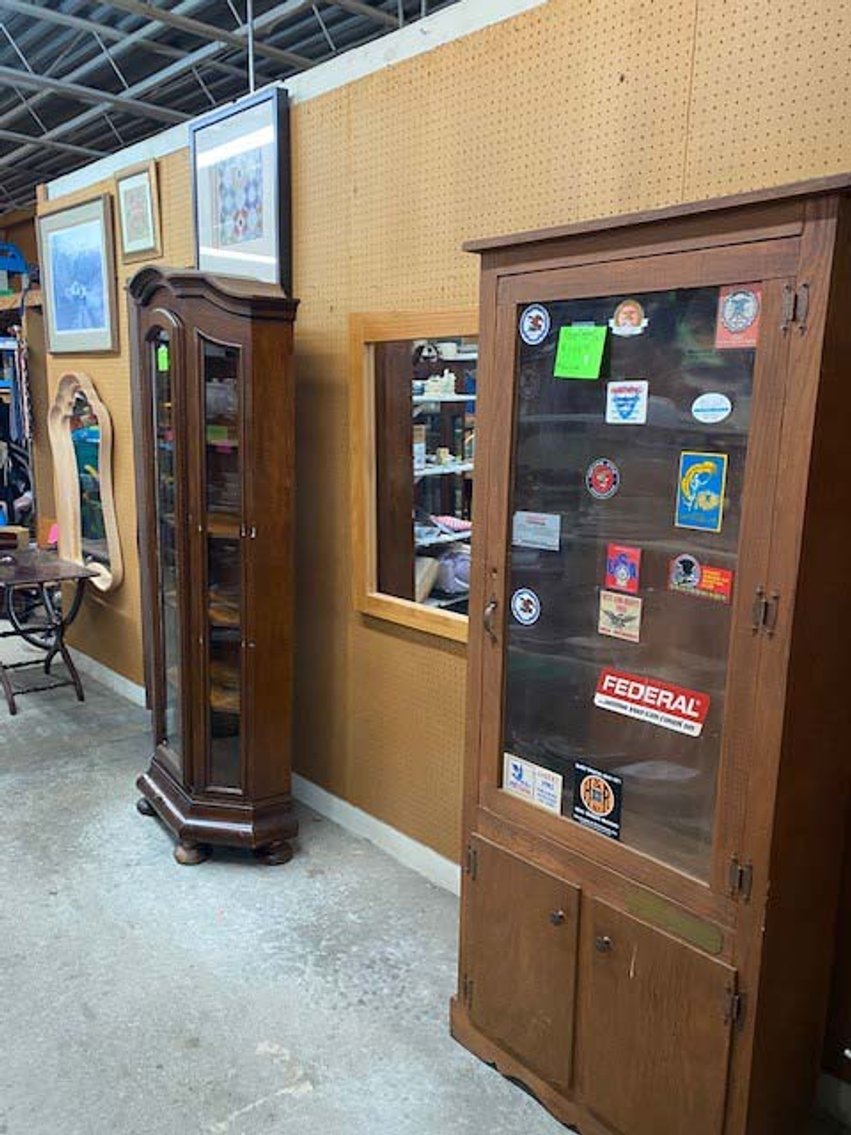 Image for Round 2: New and Nearly New Thrift Shop Retirement Auction Events - LIVE AUCTION