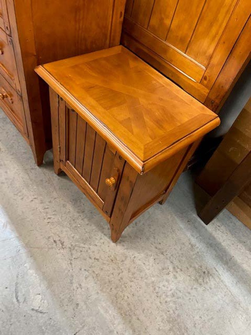 Image for Round 2: New and Nearly New Thrift Shop Retirement Auction Events - LIVE AUCTION