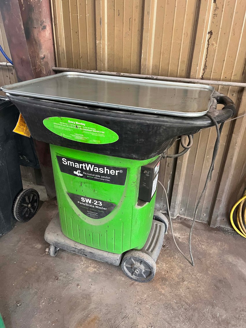 Image for Boyd's Automotive in Sanford Retirement Auction!