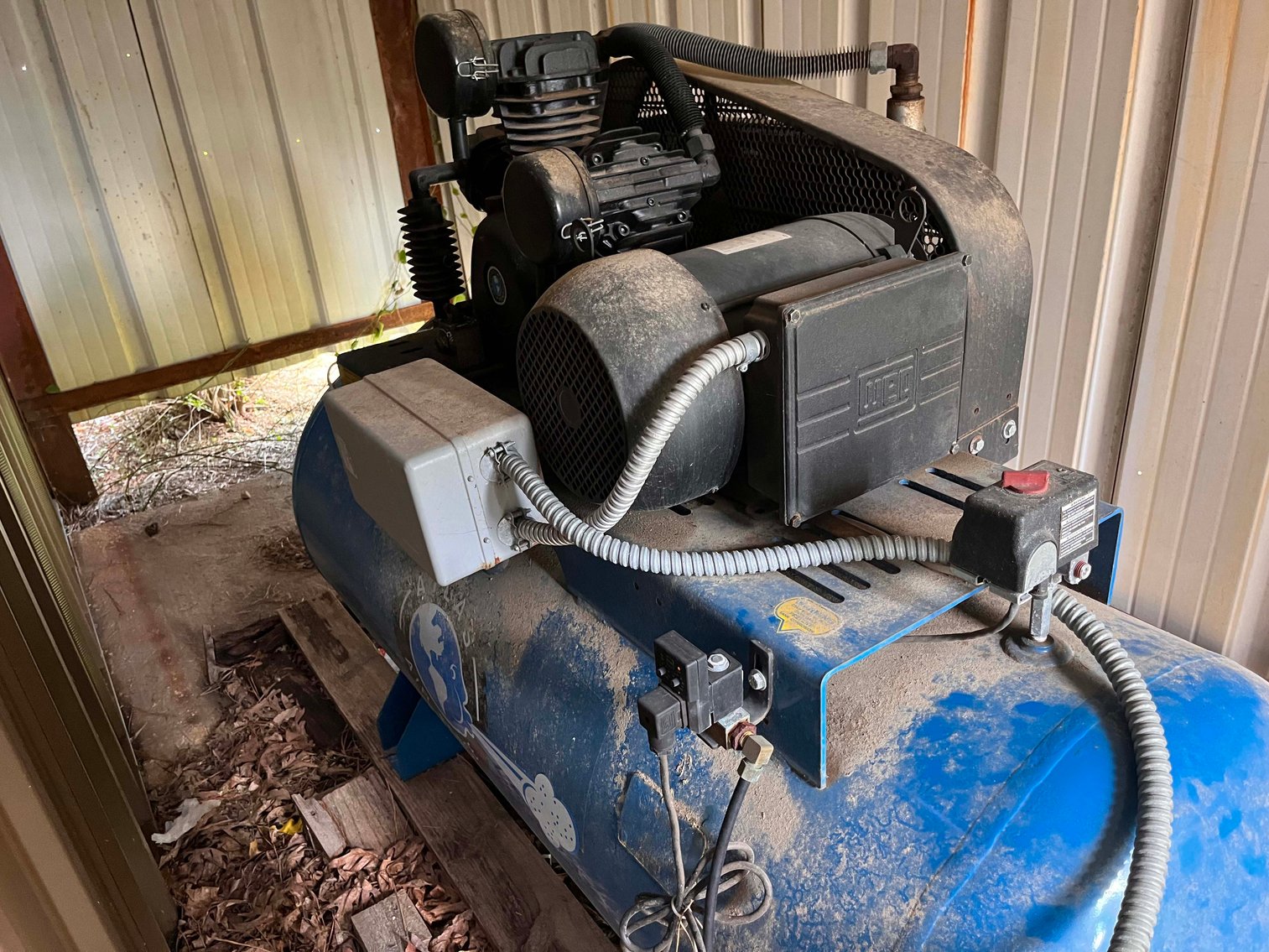 Image for Boyd's Automotive in Sanford Retirement Auction!