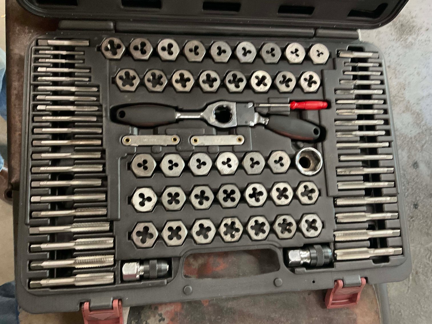 Image for Boyd's Automotive in Sanford Retirement Auction!