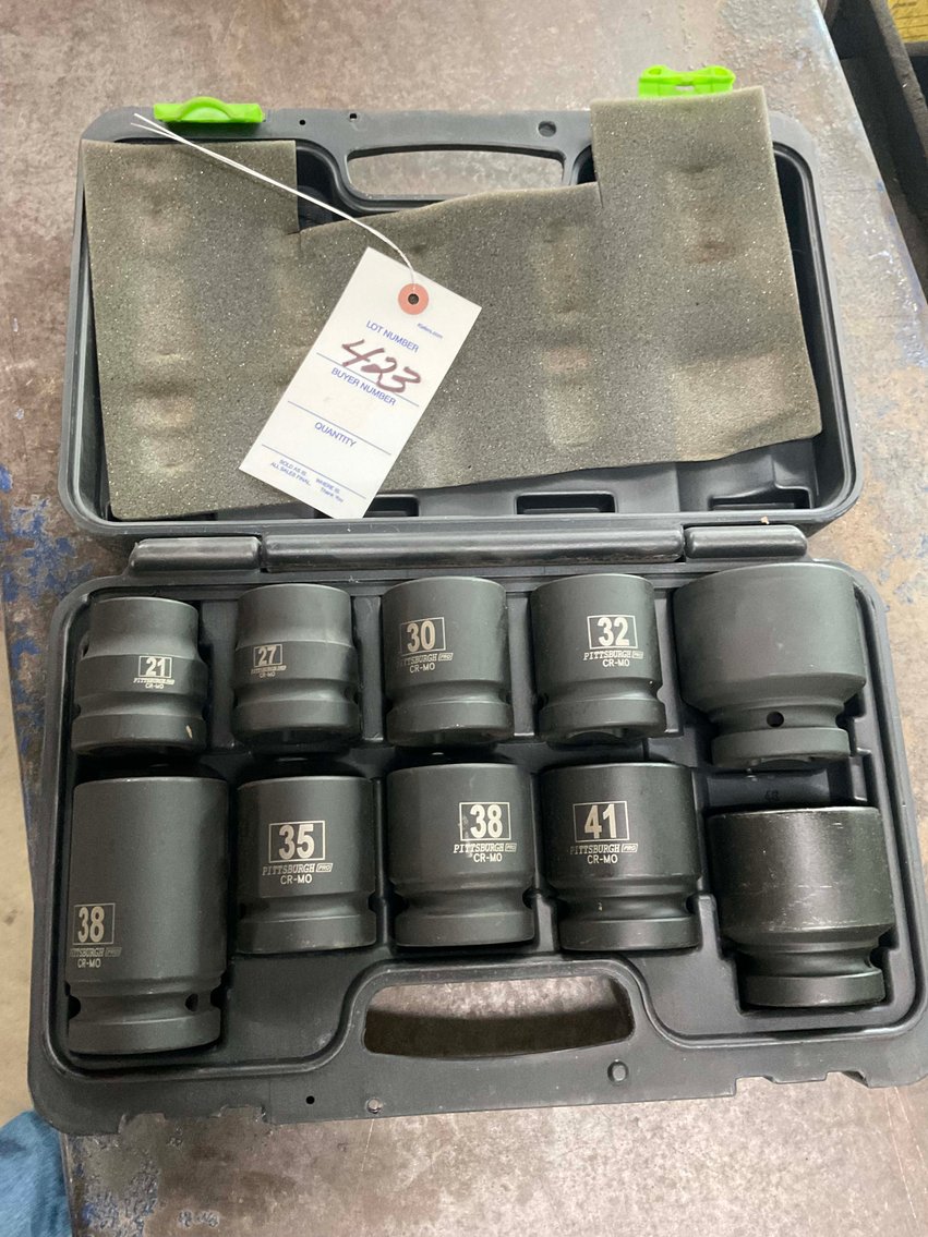 Image for Boyd's Automotive in Sanford Retirement Auction!