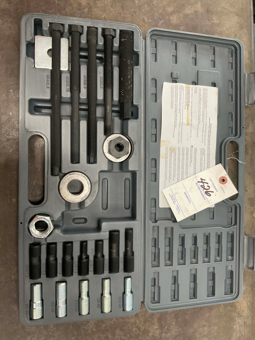 Image for Boyd's Automotive in Sanford Retirement Auction!