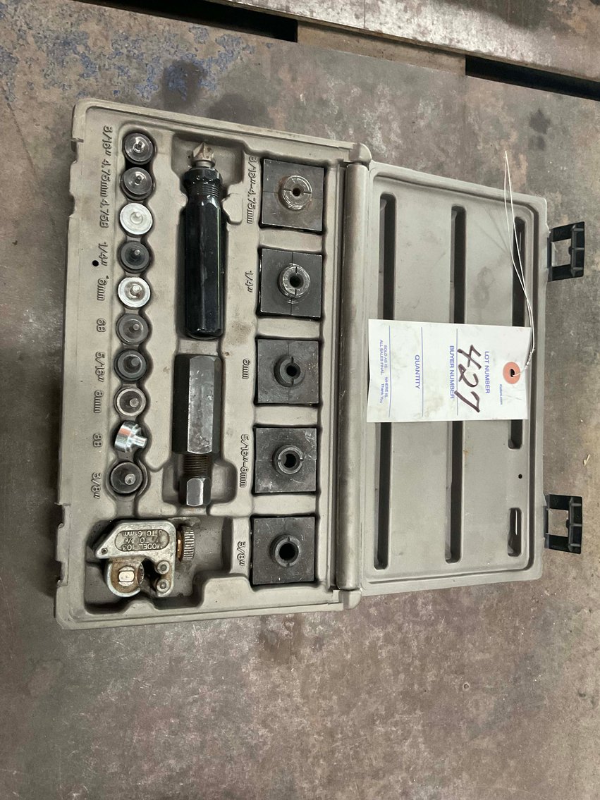 Image for Boyd's Automotive in Sanford Retirement Auction!