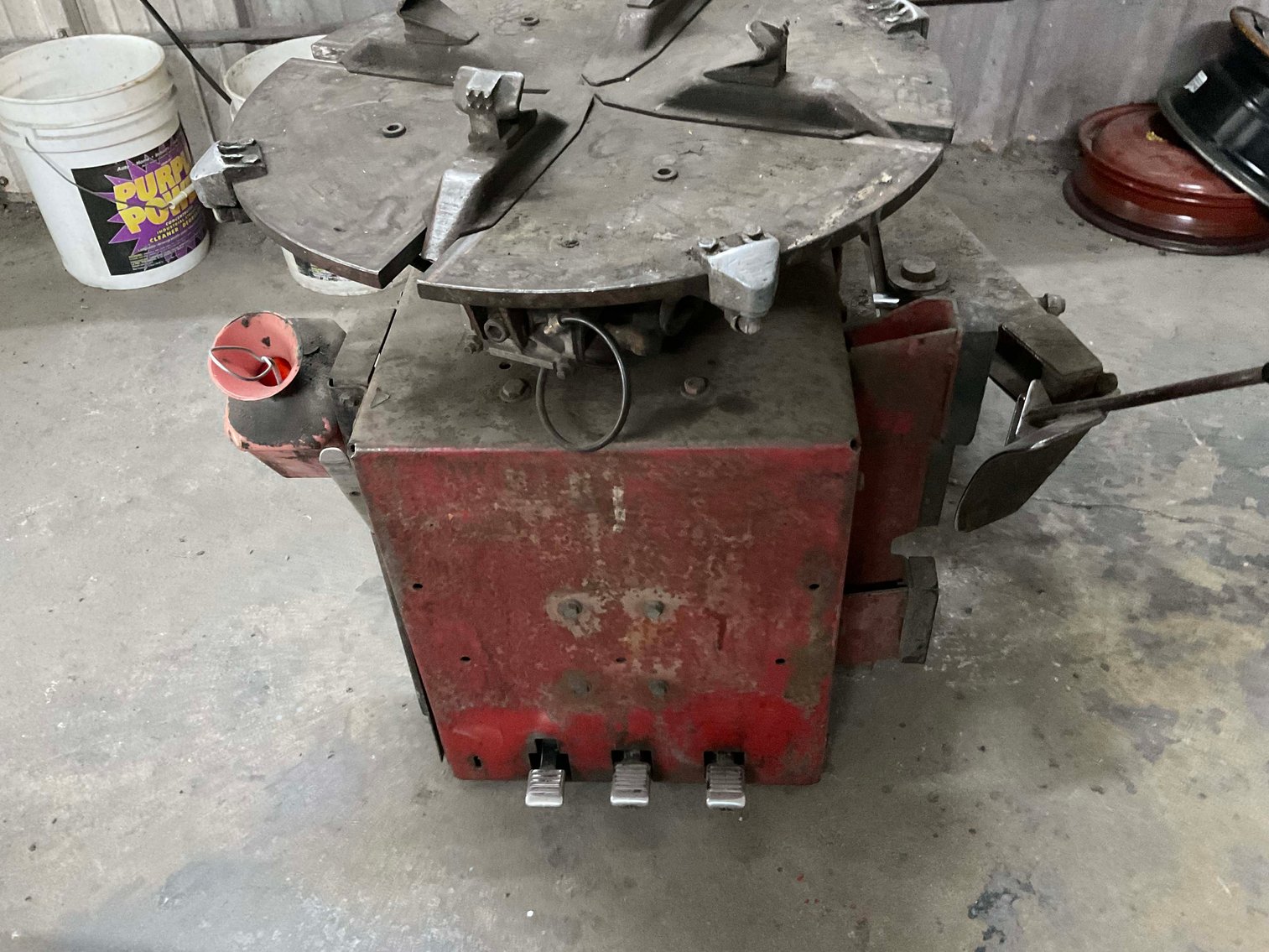 Image for Boyd's Automotive in Sanford Retirement Auction!