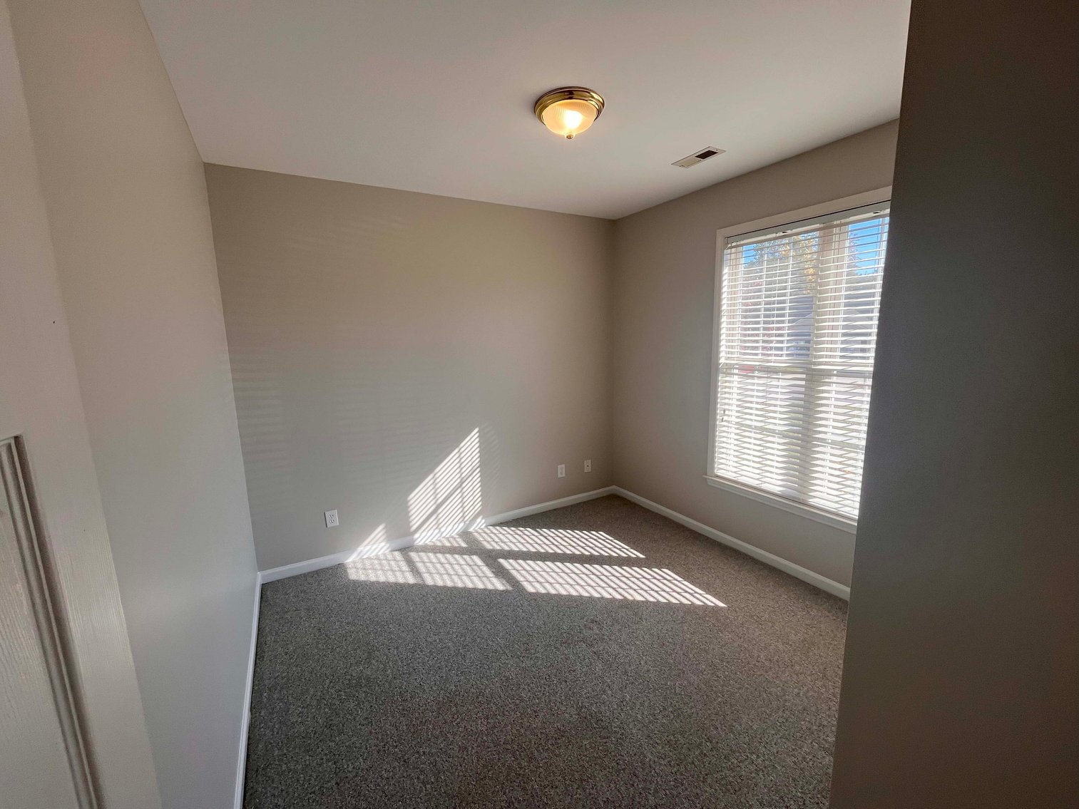Image for Beautiful Single Family 2 Bedroom Townhome!
