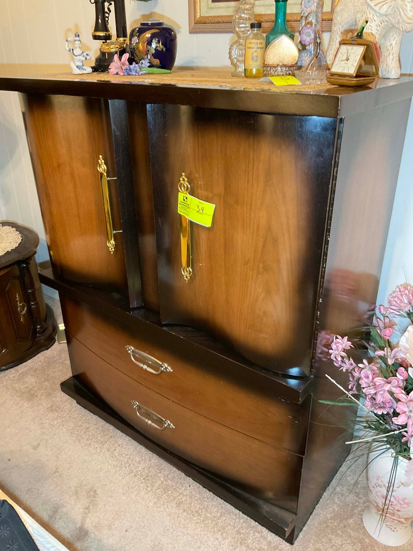 Image for Complete contents of a home in Erwin selling in an online absolute auction!