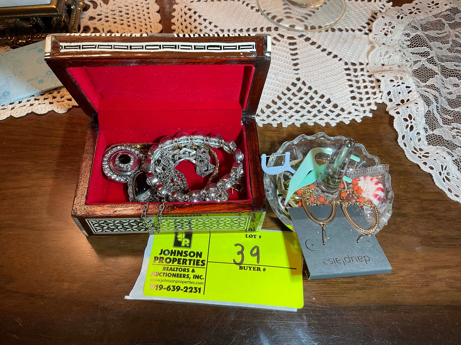 Image for Complete contents of a home in Erwin selling in an online absolute auction!