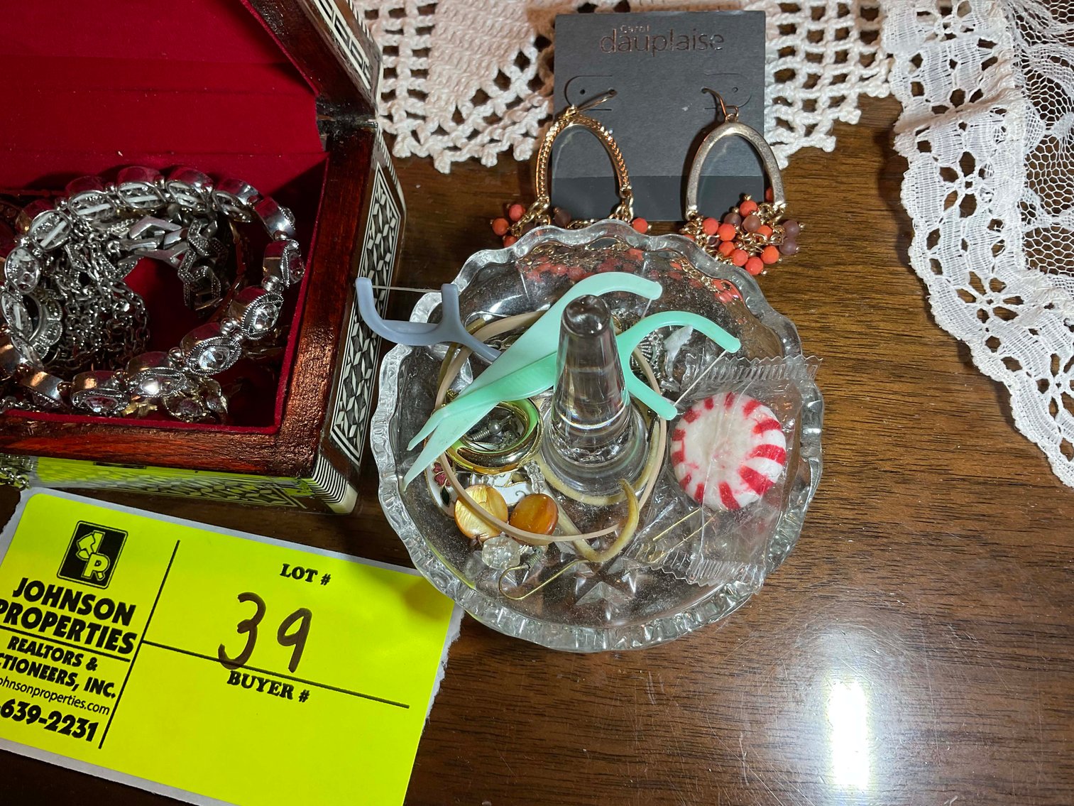 Image for Complete contents of a home in Erwin selling in an online absolute auction!