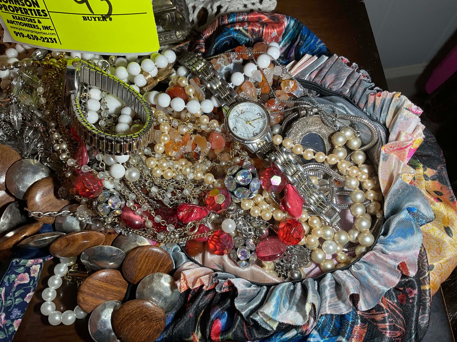 Image for Complete contents of a home in Erwin selling in an online absolute auction!