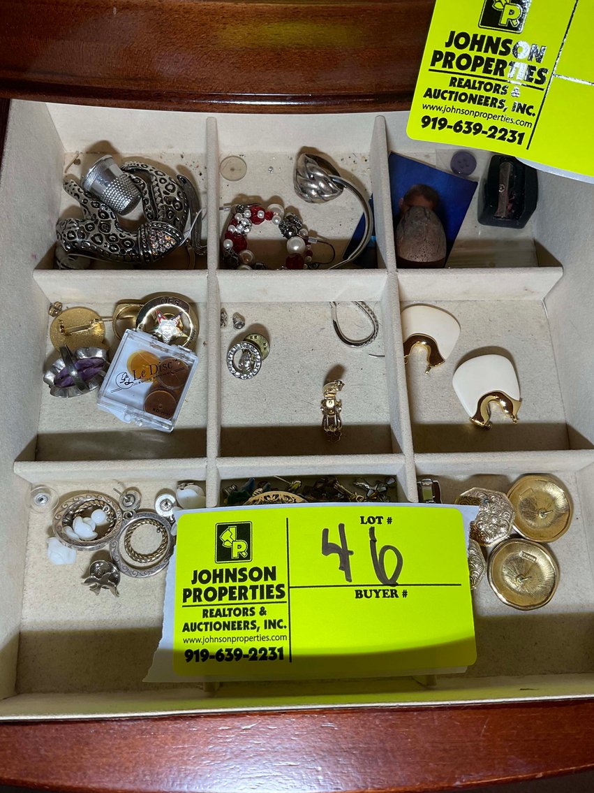 Image for Complete contents of a home in Erwin selling in an online absolute auction!