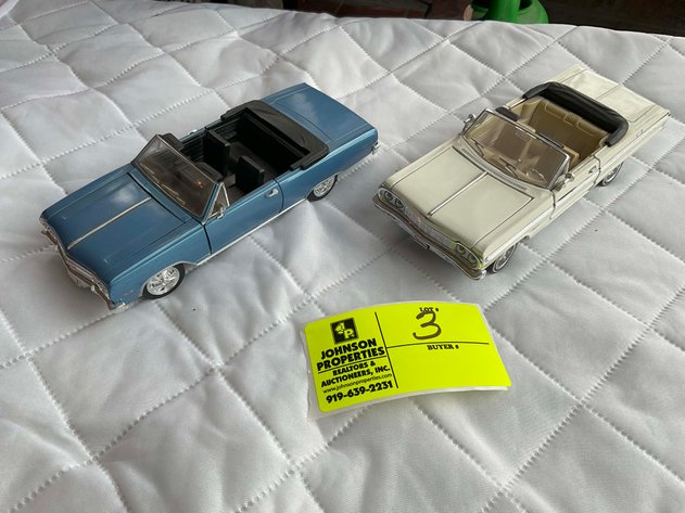 Image for Madura Estate (deceased) Collectible Die Cast Car Auction