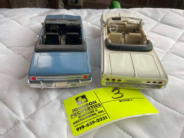 Image for Madura Estate (deceased) Collectible Die Cast Car Auction