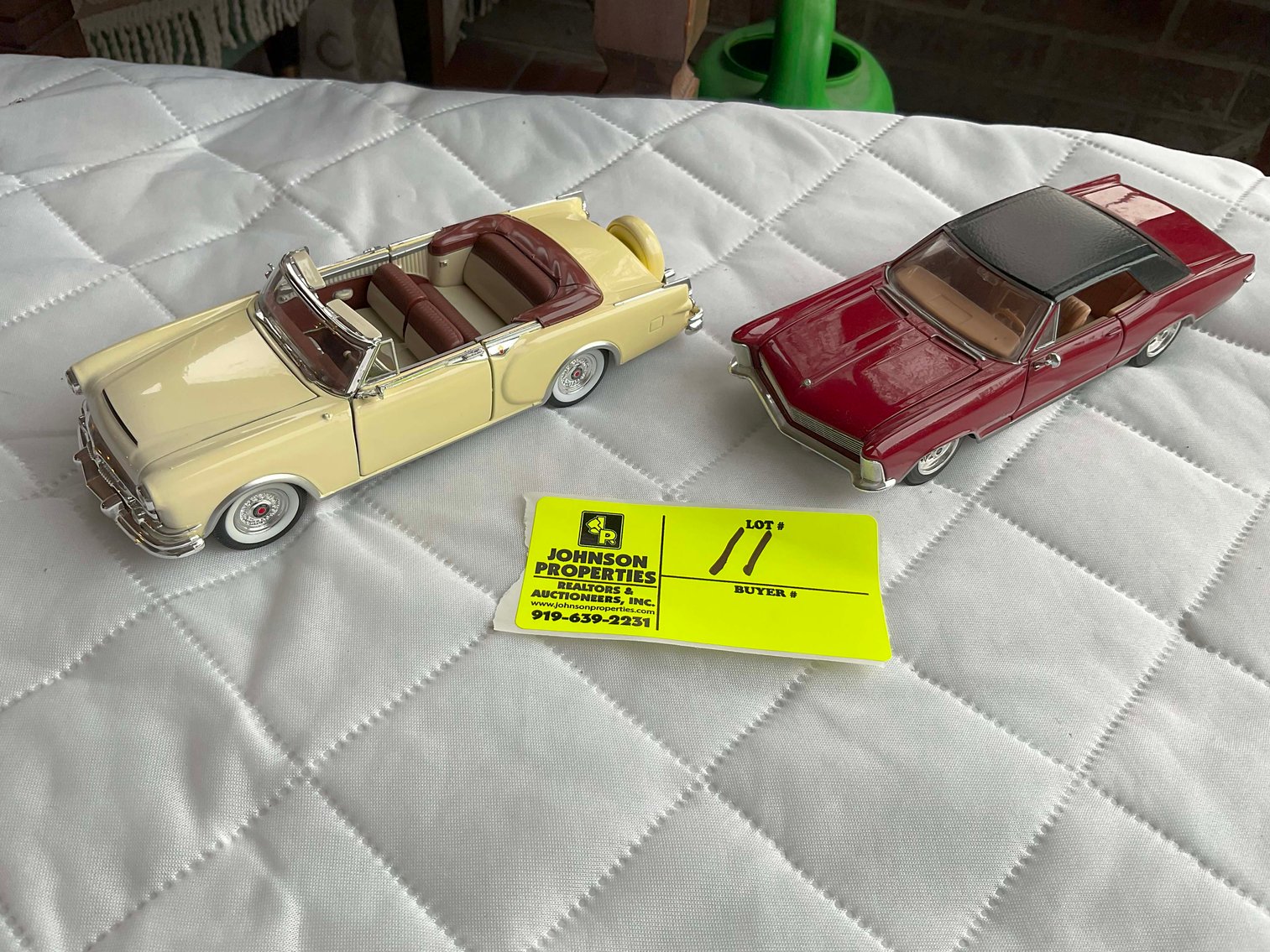 Image for Madura Estate (deceased) Collectible Die Cast Car Auction