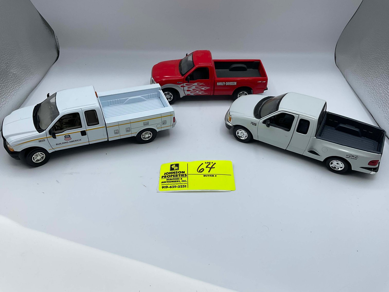 Image for Madura Estate (deceased) Collectible Die Cast Car Auction