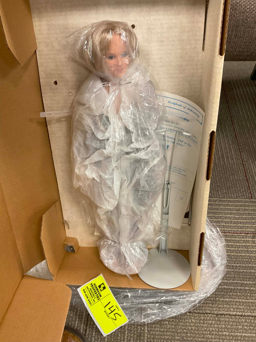 Image for Online only Living Estate Auction with Antiques, Vintage Toys and more!