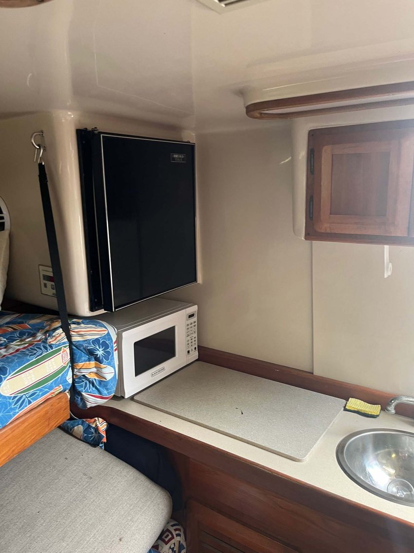 Image for Mid 90s Luhrs 29 Open Sportfisher