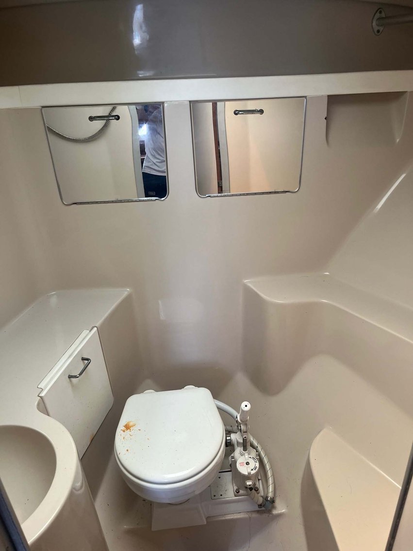 Image for Mid 90s Luhrs 29 Open Sportfisher