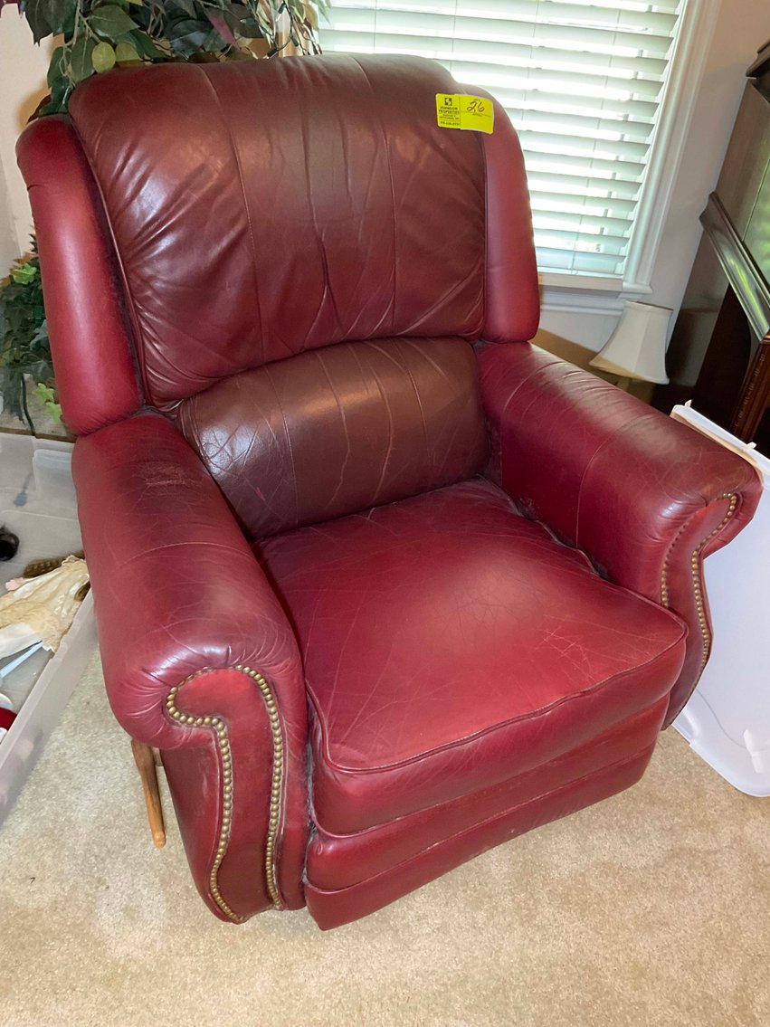 Image for Living Estate Auction for all contents of a Brick Ranch Home! (Name withheld at owners request)